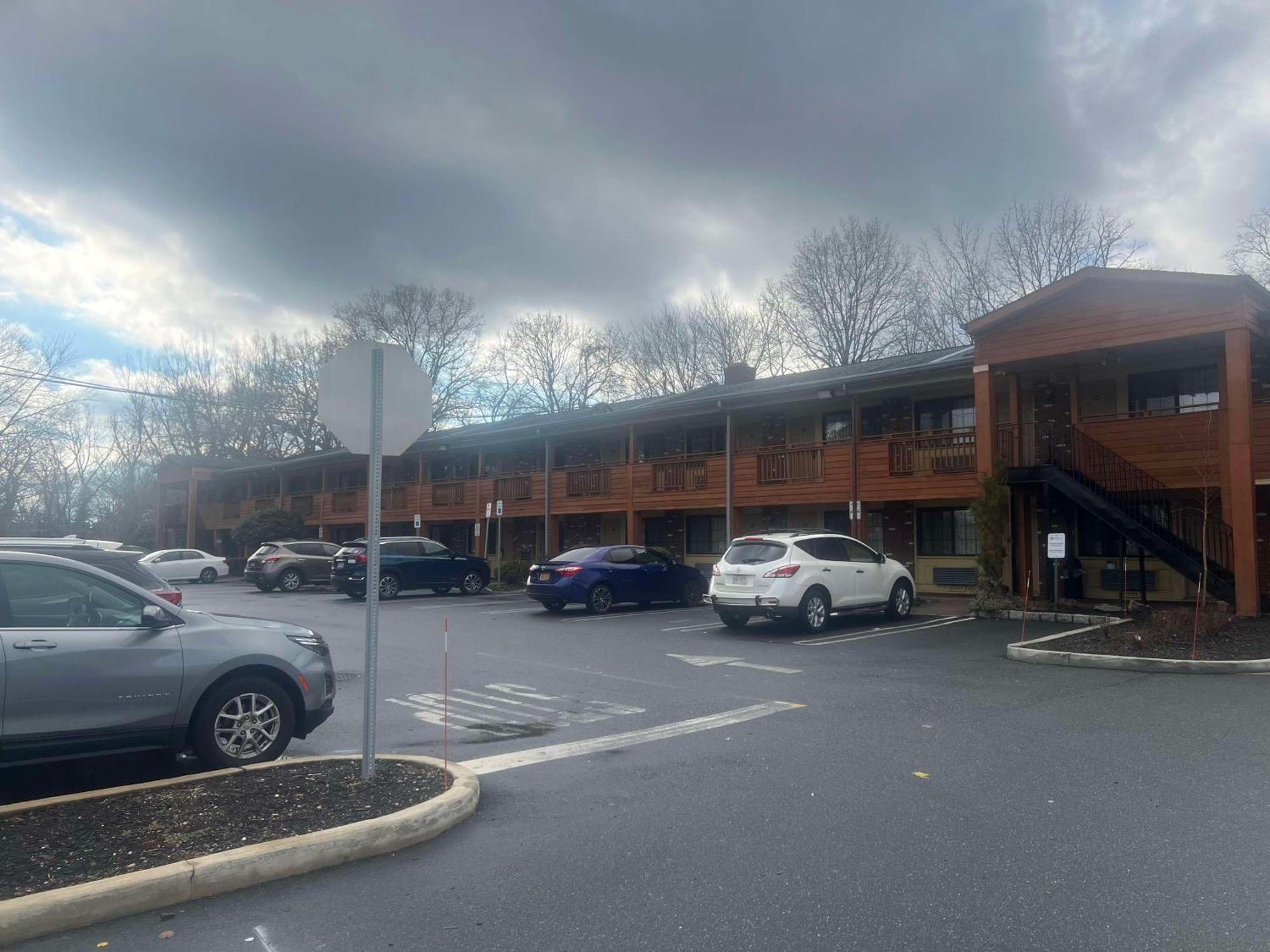 Surestay Plus By Best Western Woodbury Inn Exterior photo
