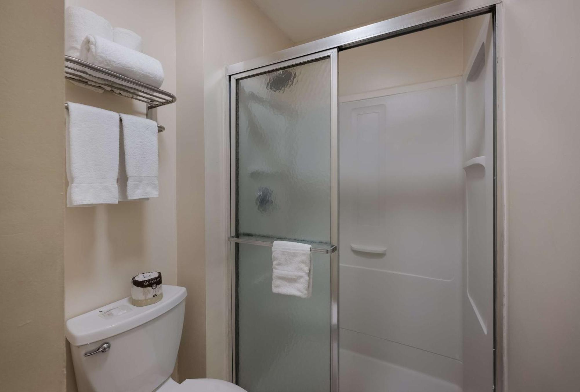 Surestay Plus By Best Western Woodbury Inn Exterior photo